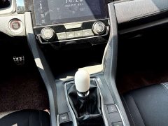 Honda Civic Hatchback 220 Turbo Manual Sport Edition - ფოტო 14