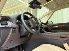 Toyota Vellfire Crown Hybrid 2.5L Premium Edition - ფოტო 5