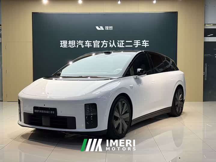 Li Auto i6 Four-Wheel Drive Standard Edition - ავტომობილი ჩინეთიდან