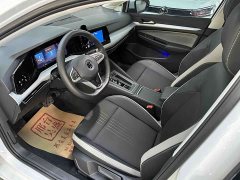 Volkswagen Golf 280TSI DSG R-Line 50th Anniversary Edition - ფოტო 16