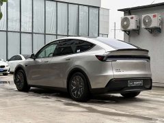 Tesla Model Y L Long Range All-Wheel Drive - ფოტო 17