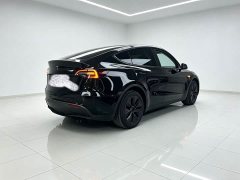 Tesla Model Y Rear-Wheel Drive - ფოტო 13