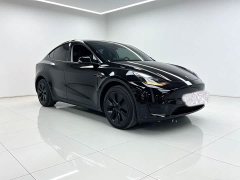 Tesla Model Y Rear-Wheel Drive - ფოტო 3