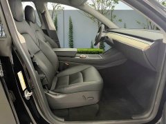 Tesla Model Y Rear-Wheel Drive - ფოტო 3