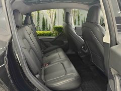 Tesla Model Y Rear-Wheel Drive - ფოტო 4