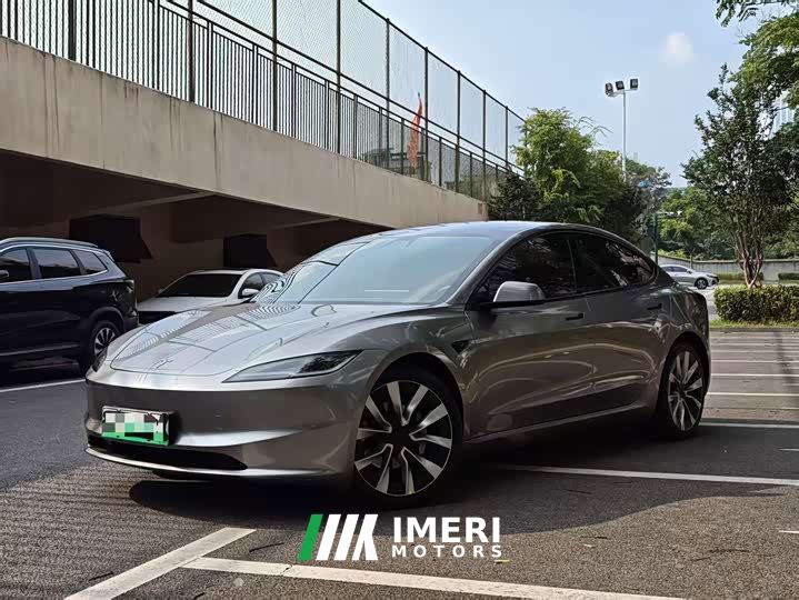 Tesla Model 3 Rear-Wheel Drive