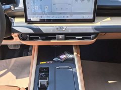 Lexus ES 300h - ფოტო 10
