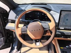 Lexus ES 300h - ფოტო 8