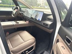 Li Auto MEGA Home Family Edition - ფოტო 3