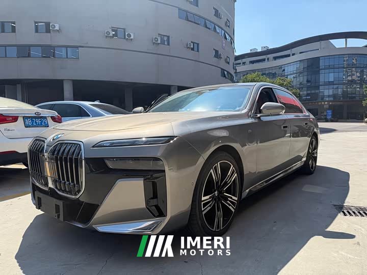 BMW 7 Series 740Li Premier M Sport Package - ავტომობილი ჩინეთიდან