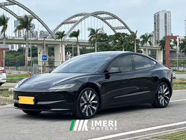 Tesla Model 3 Rear-Wheel Drive