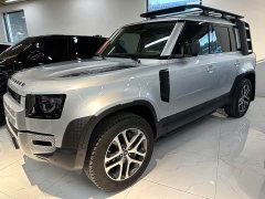Land Rover Defender 2020 110 P400 Dark Edition - ფოტო 8