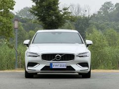 Volvo S60 T4 Intelligent Luxury Edition - ფოტო 2