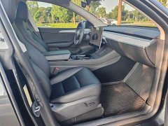 Tesla Model Y Long Range All-Wheel Drive - ფოტო 9