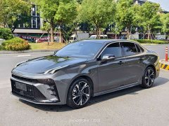 Lynk & Co Geely Lynk & Co 03 1.5T DCT Pro - ფოტო 1