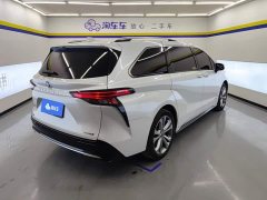 Toyota Sienna 2.5L Hybrid Premium Edition - ფოტო 3