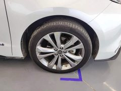 Toyota Sienna 2.5L Hybrid Premium Edition - ფოტო 6