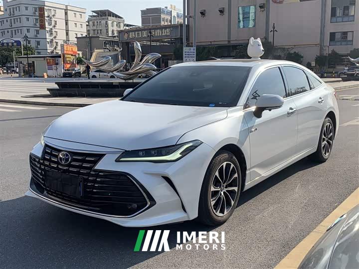 Toyota Avalon Hybrid 2.5L Luxury