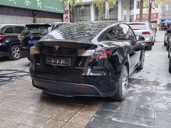 Tesla Model Y Standard Range RWD - ფოტო 11