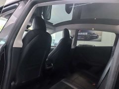 Tesla Model Y Rear-Wheel Drive - ფოტო 13