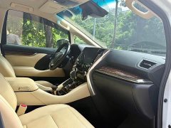 Toyota Alphard Hybrid 2.5L Luxury - ფოტო 10