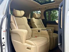 Toyota Alphard Hybrid 2.5L Luxury - ფოტო 9