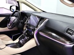 Toyota Vellfire Crown Hybrid 2.5L HV Premium Edition - ფოტო 15