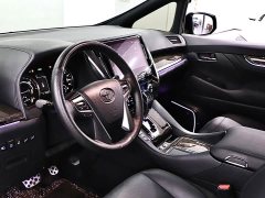 Toyota Vellfire Crown Hybrid 2.5L HV Premium Edition - ფოტო 10