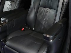 Toyota Vellfire Crown Hybrid 2.5L HV Premium Edition - ფოტო 13