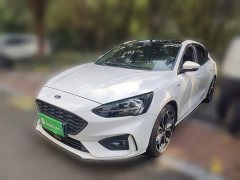 Ford Focus 2020 Sedan EcoBoost 180 Automatic ST Line - ფოტო 1