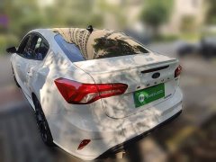 Ford Focus 2020 Sedan EcoBoost 180 Automatic ST Line - ფოტო 4