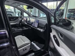 Voyah Lantu Dreamchaser PHEV AWD Luxury Kunpeng Edition - ფოტო 9