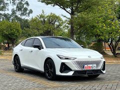 Changan UNI-V 2024 1.5T Premium - ფოტო 3