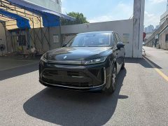 Wuling Huajing S 235km AWDDeluxe - photo 1