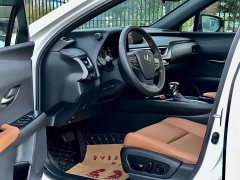Lexus UX 2020 200 Special Edition - ფოტო 4