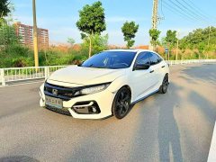 Honda Civic Hatchback 220 Turbo CVT Trendy Control - ფოტო 1