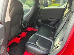 Tesla Model Y Rear-Wheel Drive - ფოტო 3