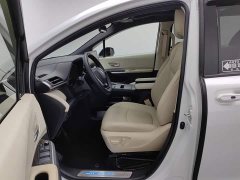 Toyota Sienna 2021 2.5L Hybrid Premium Edition - ფოტო 10