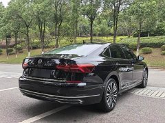 Volkswagen Passat 330TSI Luxury - ფოტო 4