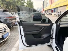 Tesla Model Y Long Range All-Wheel Drive - ფოტო 5