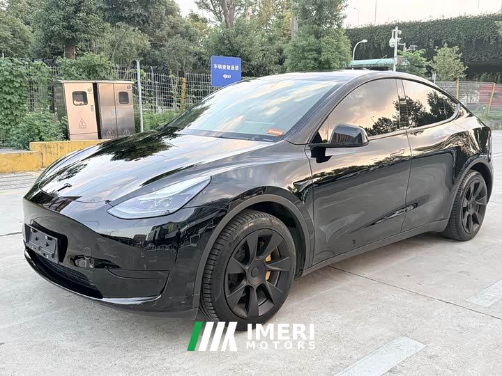 Tesla Model Y Facelift Rear-Wheel Drive
