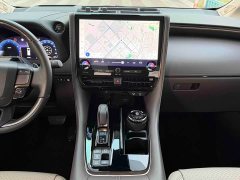 Toyota Vellfire Crown Hybrid 2.5L Executive Premier Edition - ფოტო 17