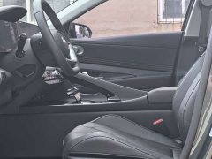 Hyundai Elantra 1.5L CVT Luxury - ფოტო 8