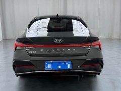 Hyundai Elantra 1.5L CVT Luxury - ფოტო 16
