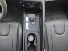 Hyundai Elantra 2022 1.5L CVT Luxury - ფოტო 16