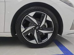 Hyundai Elantra 2022 1.5L CVT Luxury - ფოტო 6