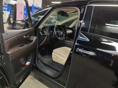 Toyota Vellfire Crown Hybrid 2.5L Executive Premier Edition - ფოტო 4