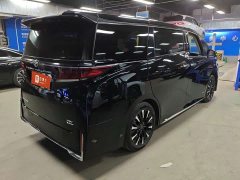 Toyota Vellfire Crown Hybrid 2.5L Executive Premier Edition - ფოტო 5