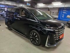 Toyota Vellfire Crown Hybrid 2.5L Executive Premier Edition - ფოტო 6