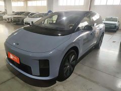 Li Auto i8 Standard Edition - ფოტო 1